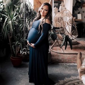 Maternity, off the shoulder dress. Available in navy and white.